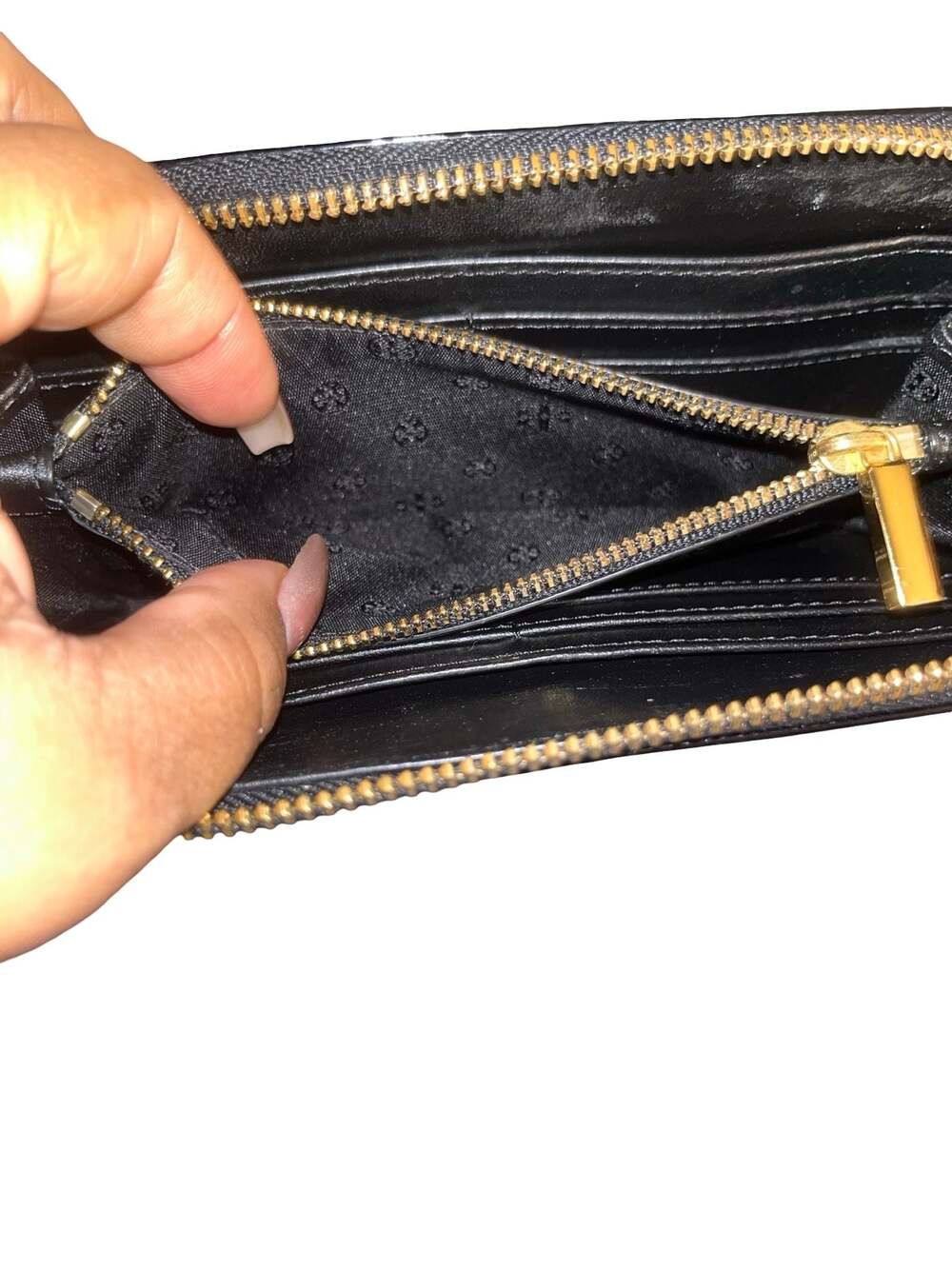 Tory Burch Black Patent Leather Continental Zip Wallet - Picture 9 of 9